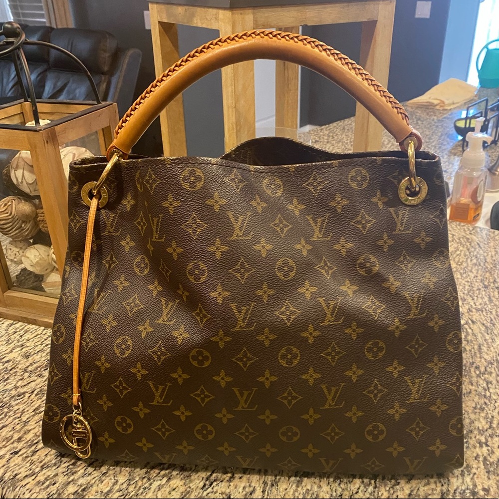Louis Vuitton Artsy GM